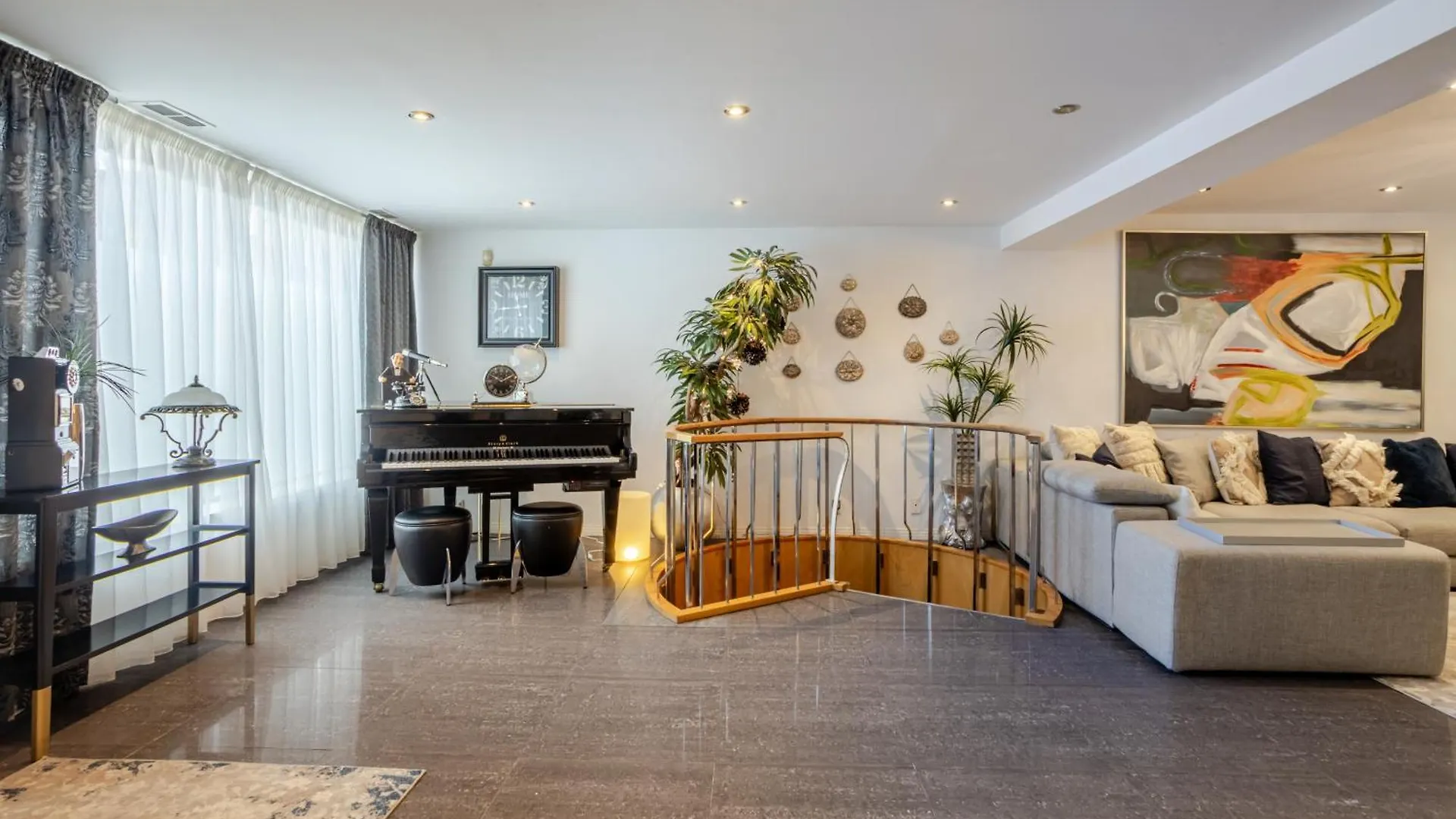 Majestic Villa In Downtown Griffintown Montreal