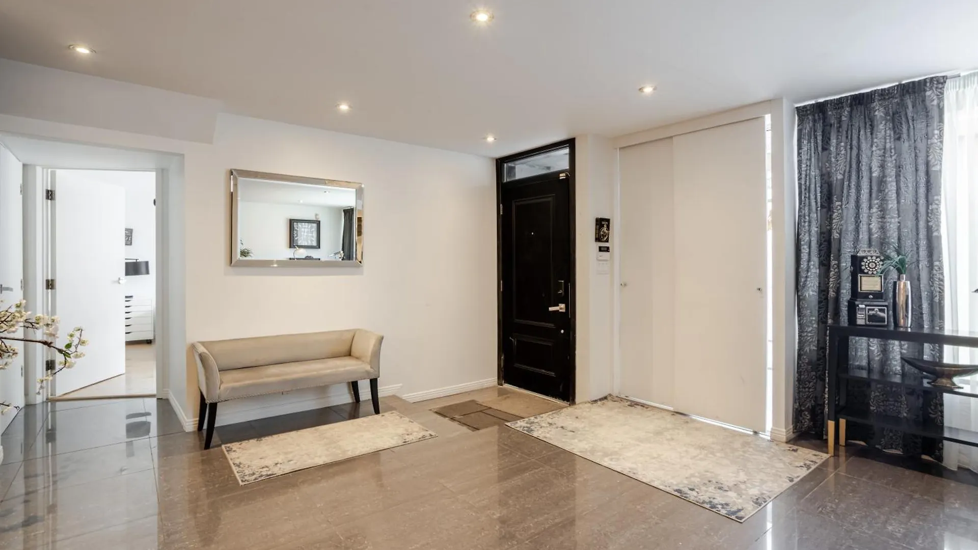Majestic Villa In Downtown Griffintown Montreal