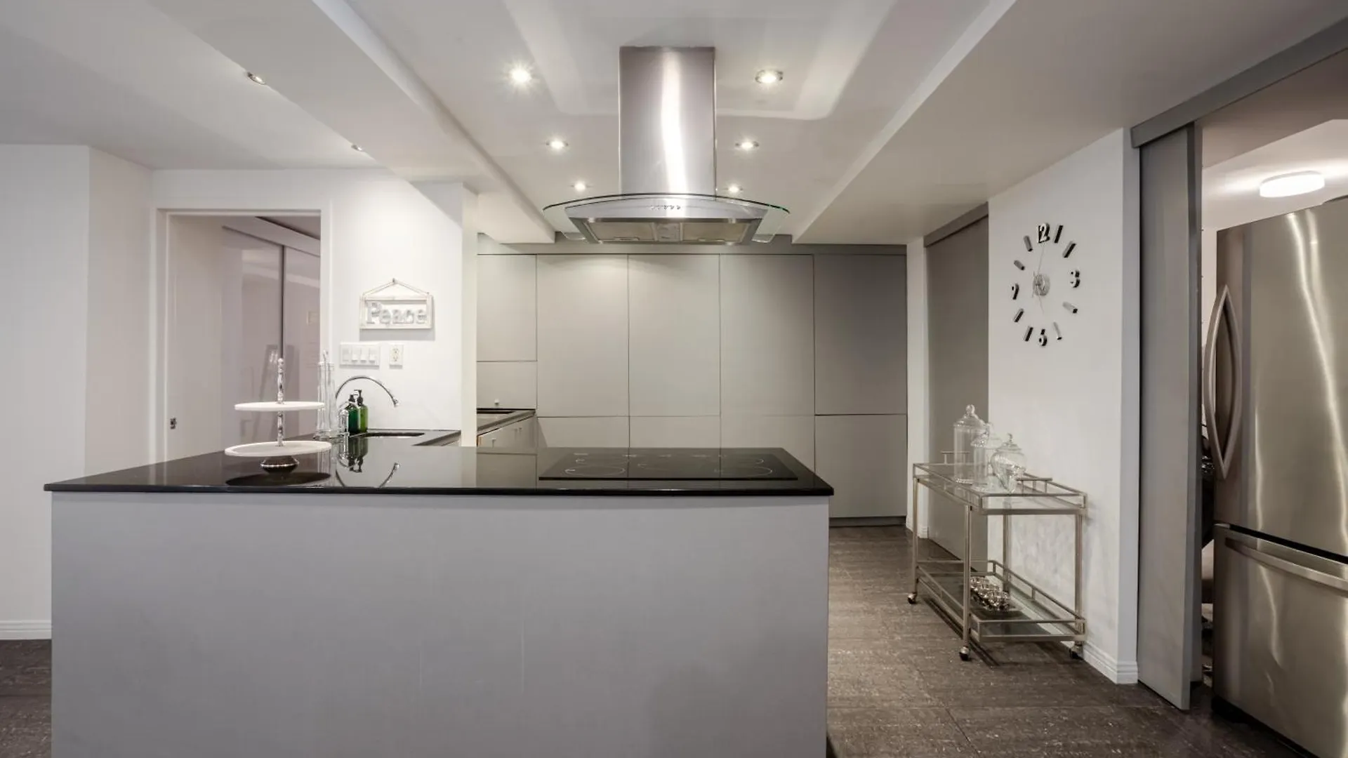 Majestic Villa In Downtown Griffintown Montreal